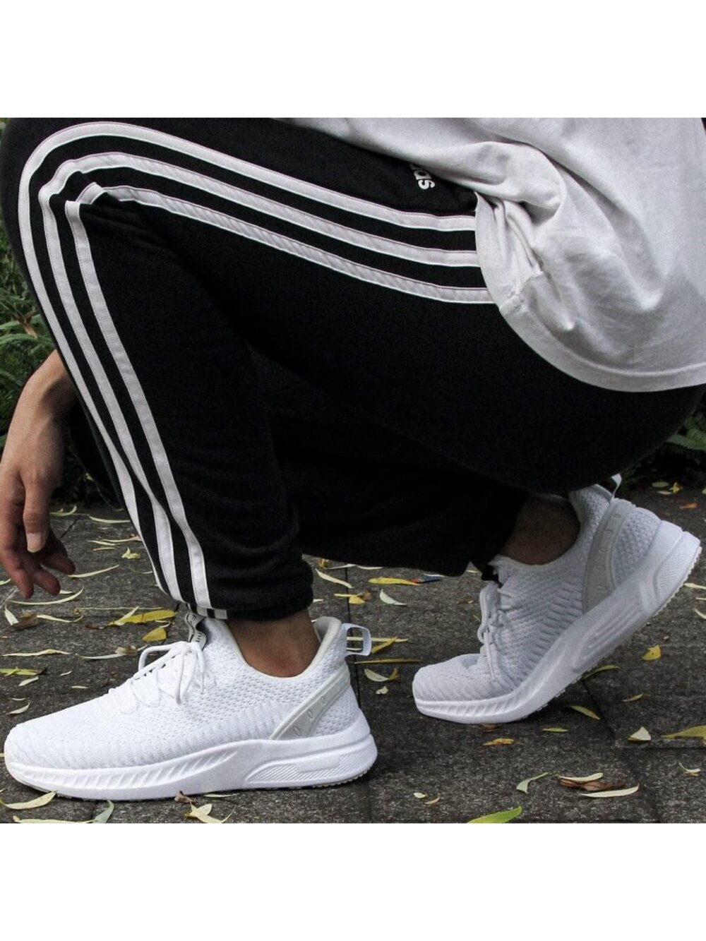 Men's White Mesh Non Slip Blade Tennis Breathable Lightweight Fashion Sneakers - Picture 2 of 6